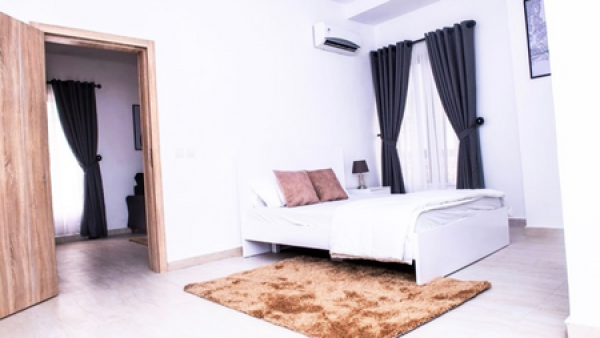 House 4 shortlets in Lekki